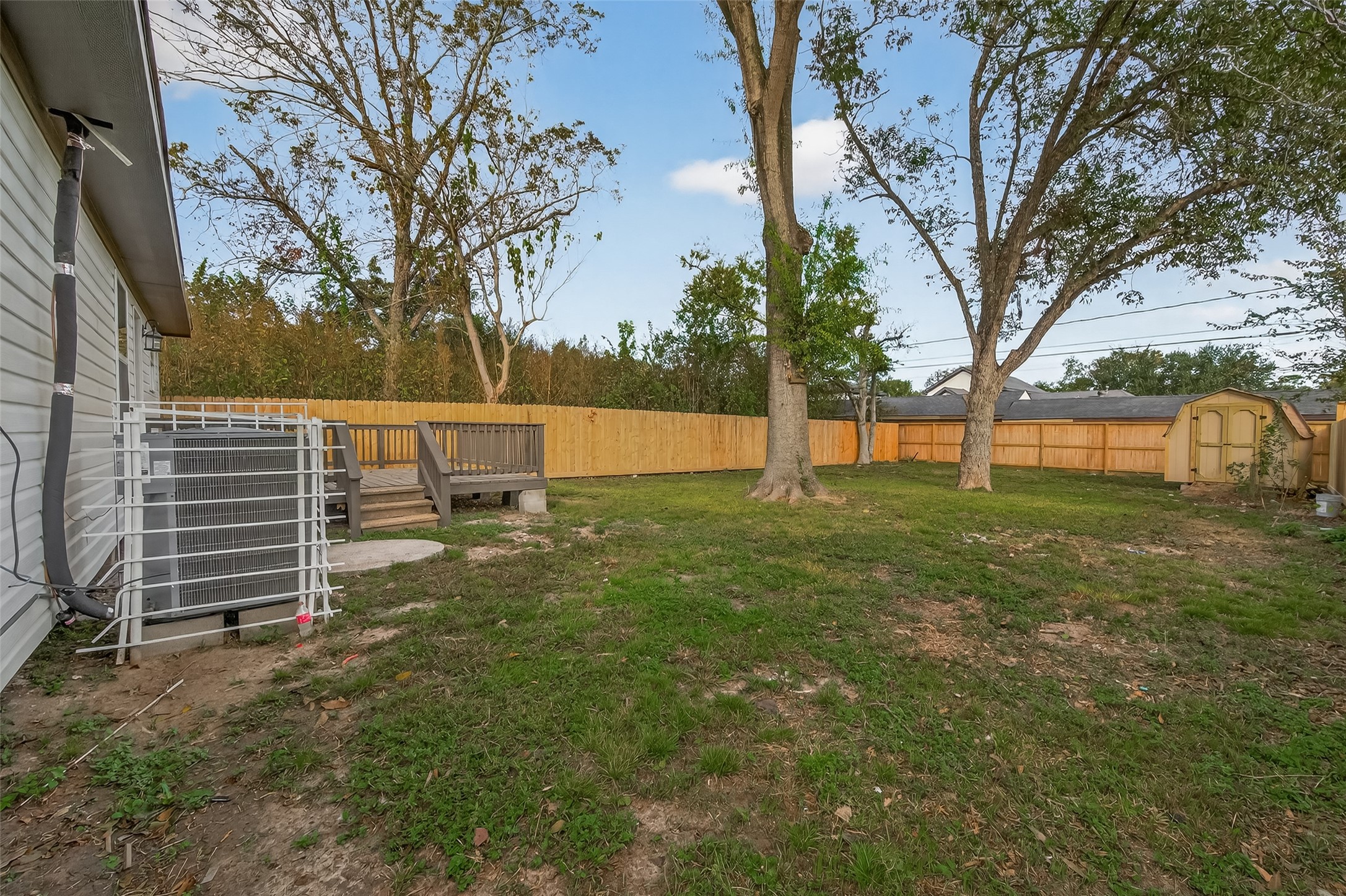 2723 Castledale Drive Houston, TX 77093 - Photo 34 of 38 a view of yard with tree in the background