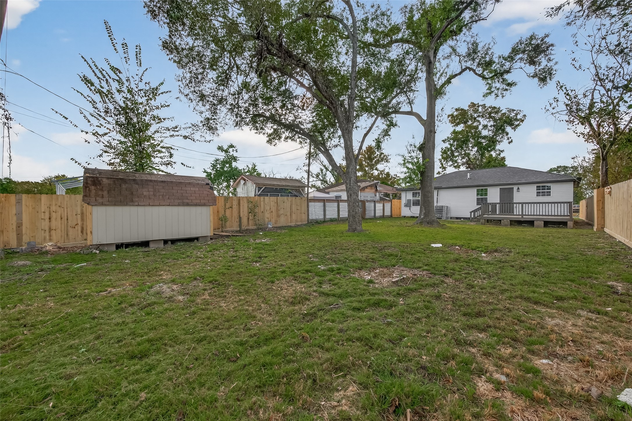 2723 Castledale Drive Houston, TX 77093 - Photo 36 of 38 a view of a backyard with a garden