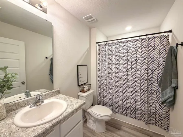 $2,100 | 4382 Redbay Court, Pace, FL 32571