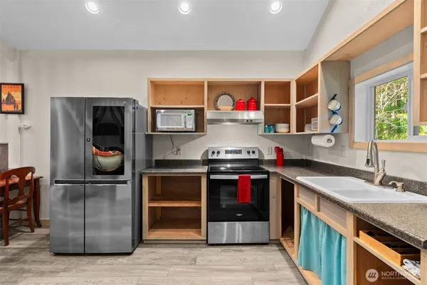 $425,000 | 132 North Kokanee Cove Way, Hoodsport, WA 98548