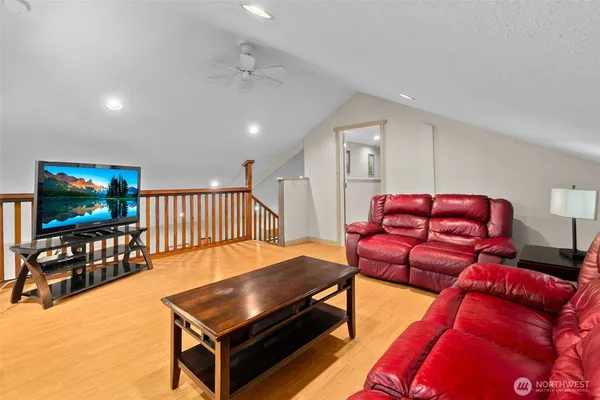 $425,000 | 132 North Kokanee Cove Way, Hoodsport, WA 98548