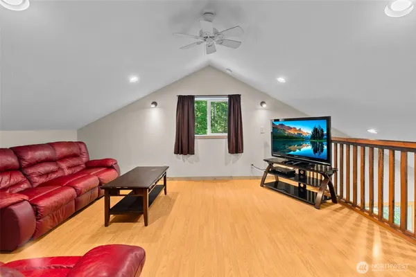 $425,000 | 132 North Kokanee Cove Way, Hoodsport, WA 98548