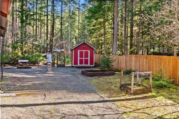 $425,000 | 132 North Kokanee Cove Way, Hoodsport, WA 98548
