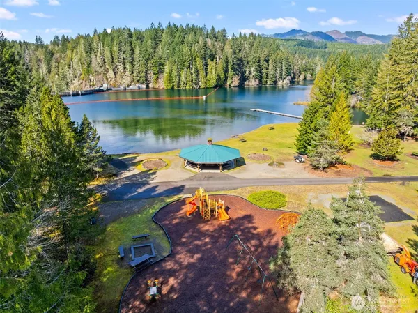 $425,000 | 132 North Kokanee Cove Way, Hoodsport, WA 98548