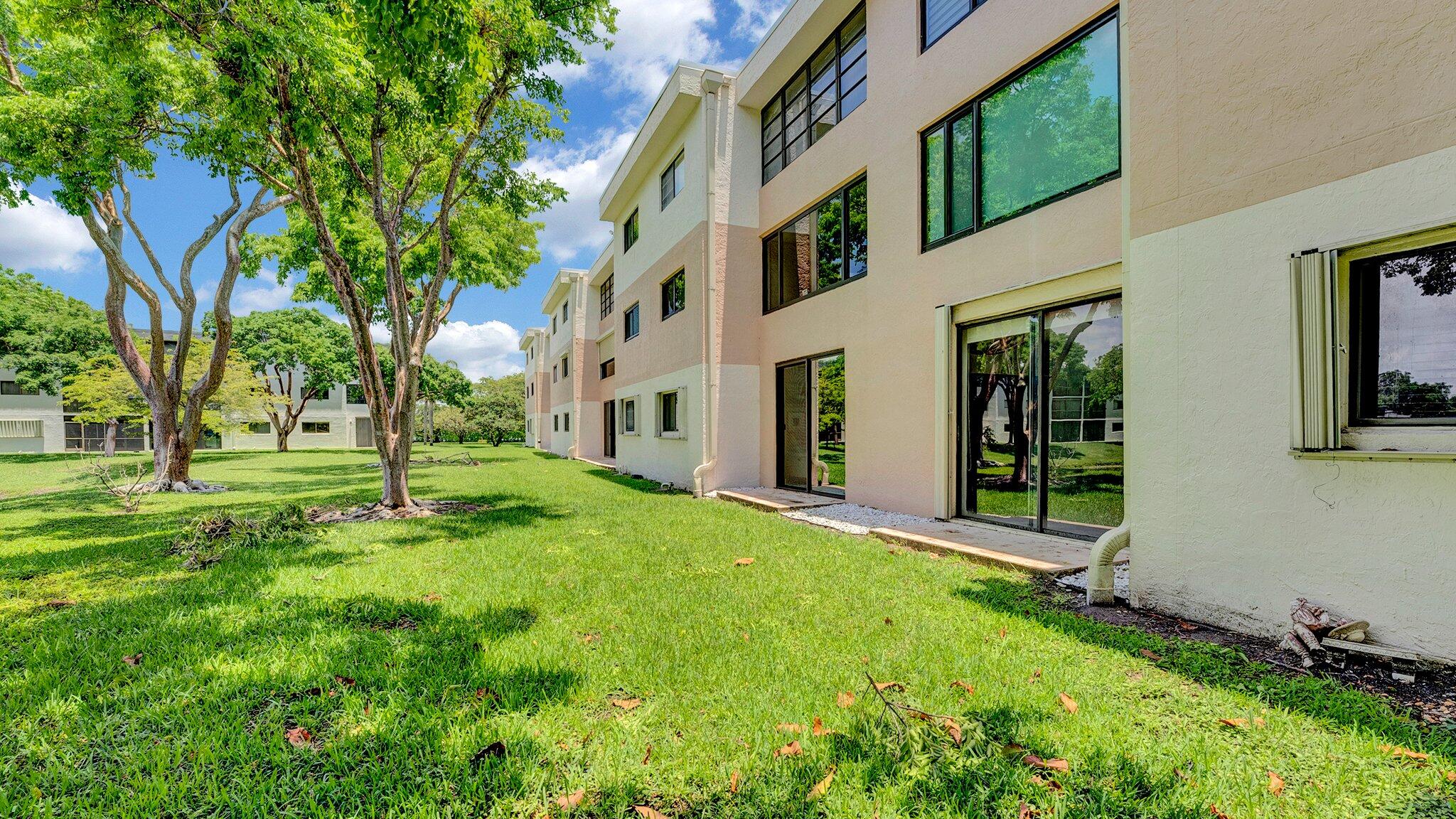 15075 Witney Road, Unit 108 Delray Beach, FL 33484 - Photo 27 of 39 24-web-or-mls-DSC03713