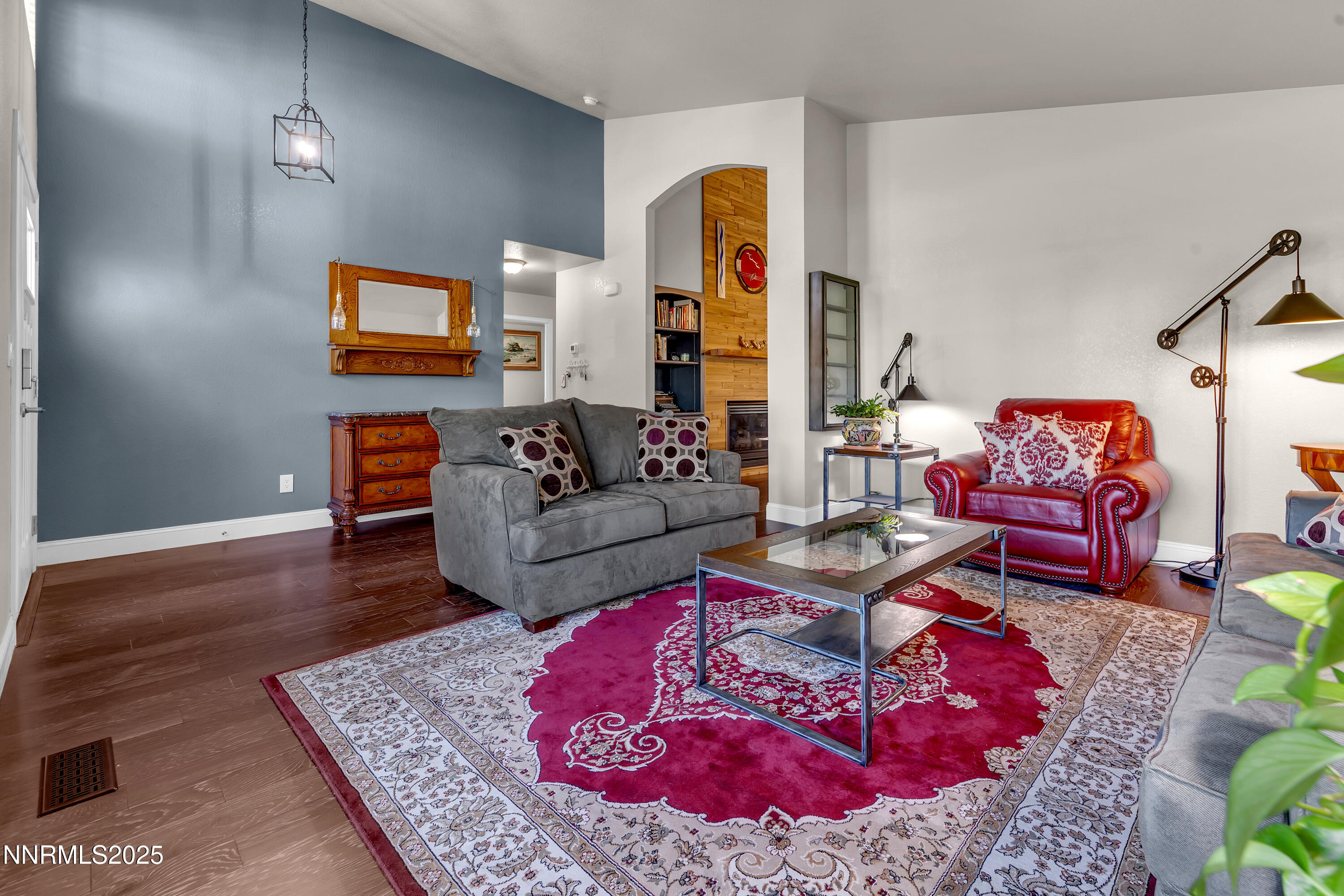 1077 Deena Way Fallon, NV 89406 - Photo 5 of 38 a living room with furniture and a flat screen tv