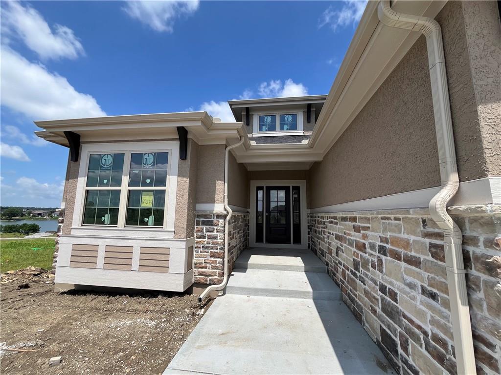 1628 Hanover Lane Raymore, MO 64083 - Photo 2 of 19