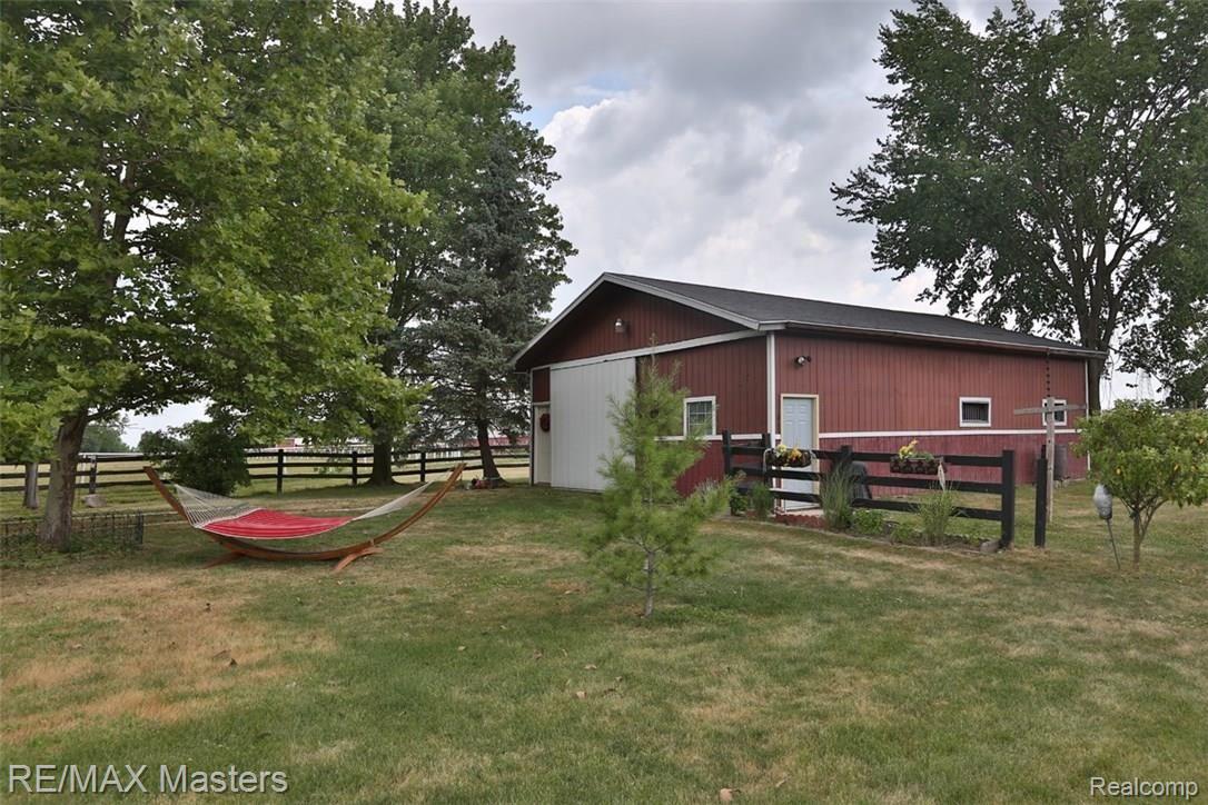 13770 Exeter Road Carleton, MI 48117 - Photo 21 of 27 2B8A5283.jpg