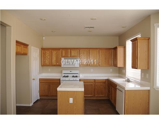 4717 Arial Ridge Street Las Vegas, NV 89147 - Photo 7 of 22 Kitchen.
