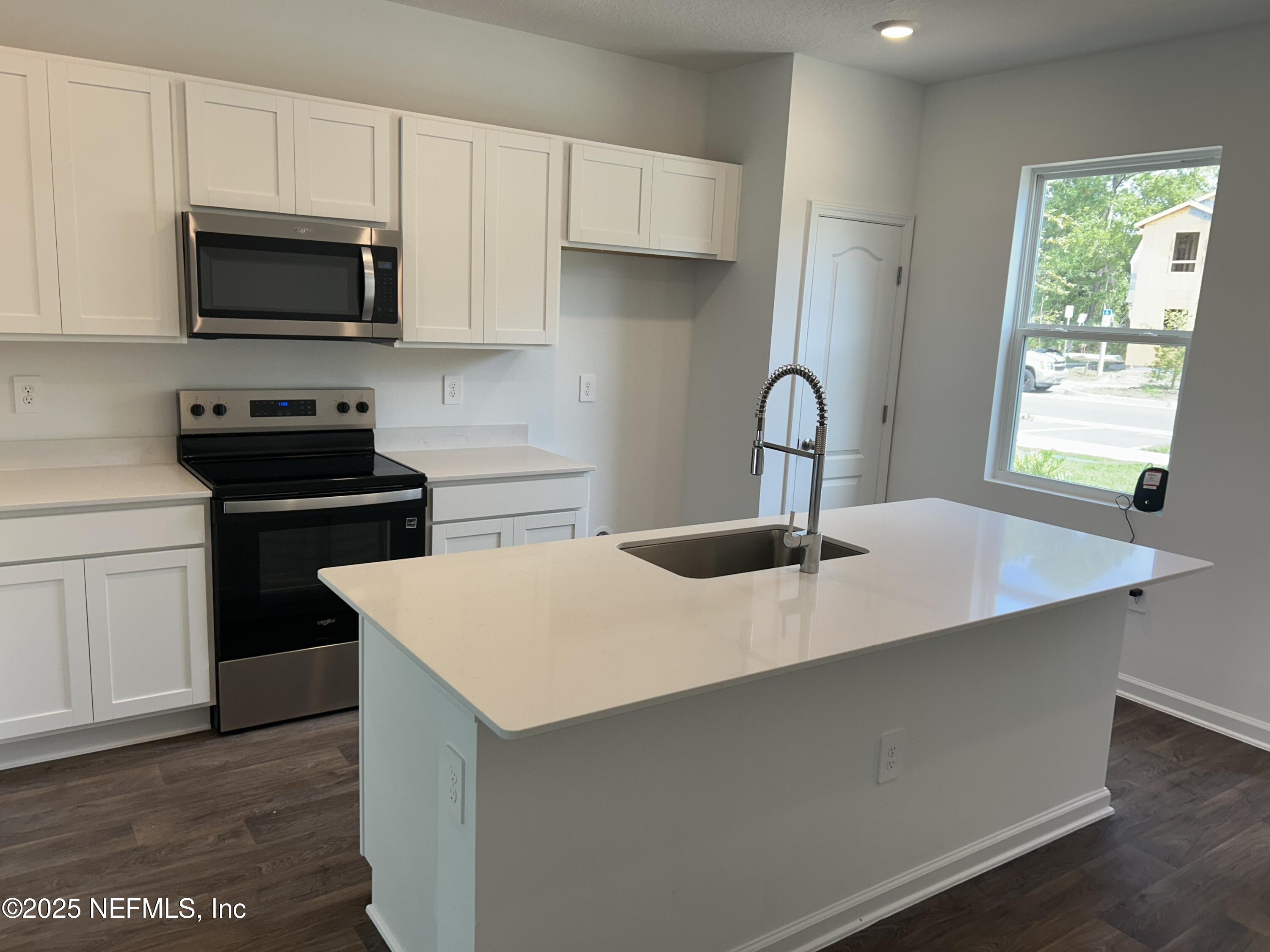 184 Palmetto Rdg Road St. Augustine, FL 32095 - Photo 8 of 39 kitchen