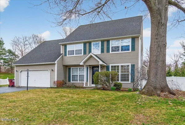 $549,900 | 15 Seneca Court, Bethlehem, NY 12159