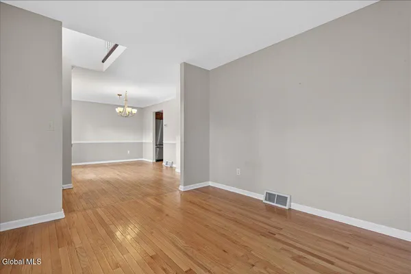 $549,900 | 15 Seneca Court, Bethlehem, NY 12159