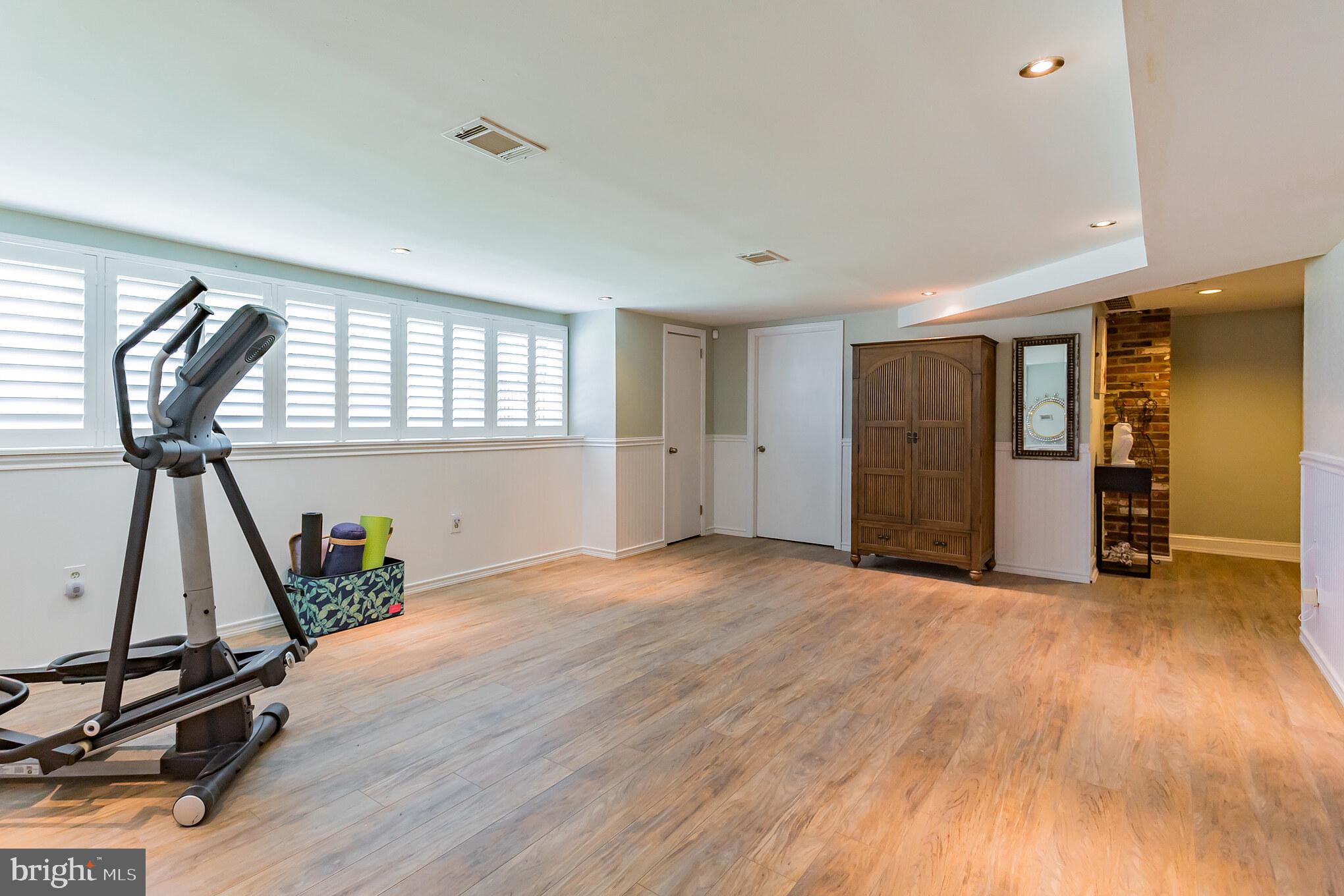 1109 Cooperskill Road Cherry Hill, NJ 08034 - Photo 27 of 36