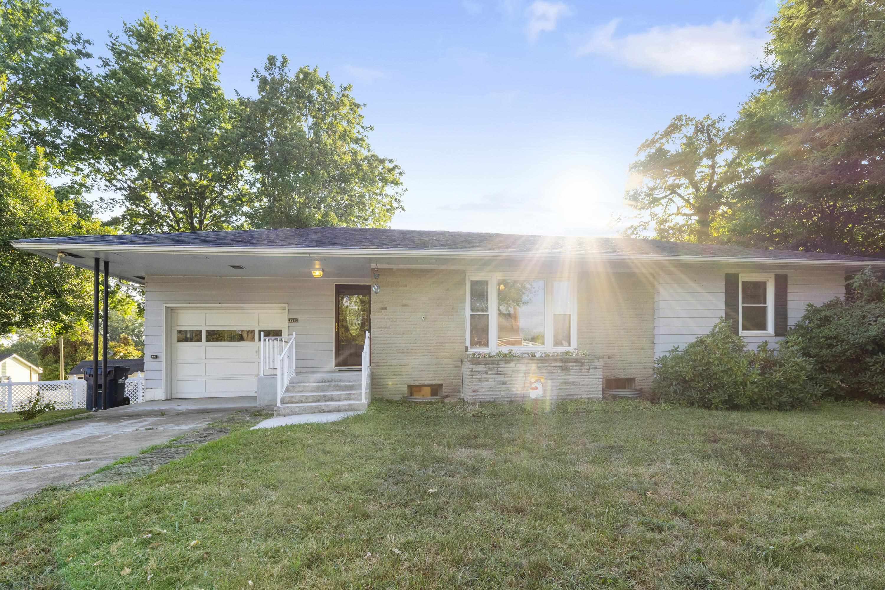 3210 Ridgeway Drive Ashland, KY 41102 - Photo 1 of 50 Gallery Image 1
