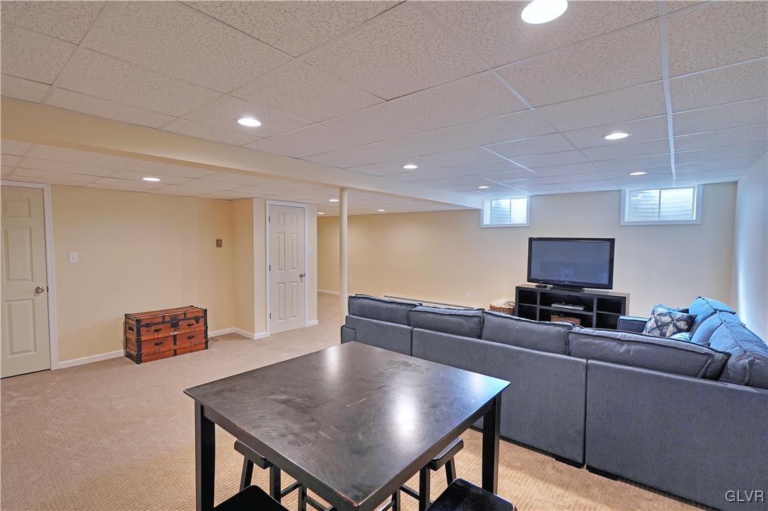 4171 Ravenswood Road Allentown, PA 18103 - Photo 33 of 39 Gallery Image 33