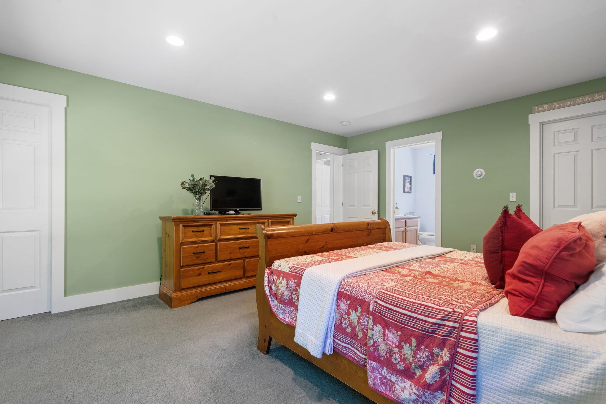 71 Oak Hill Road Northfield, NH 03276 - Photo 21 of 53