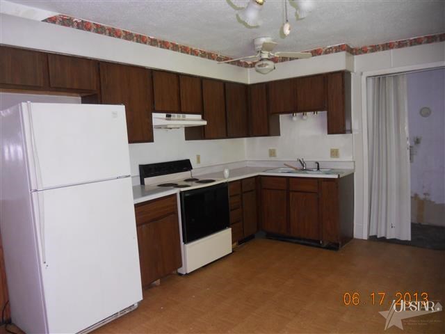 113 North Ivy Lane Butler, IN 46721 - Photo 3 of 9 Gallery Image 3