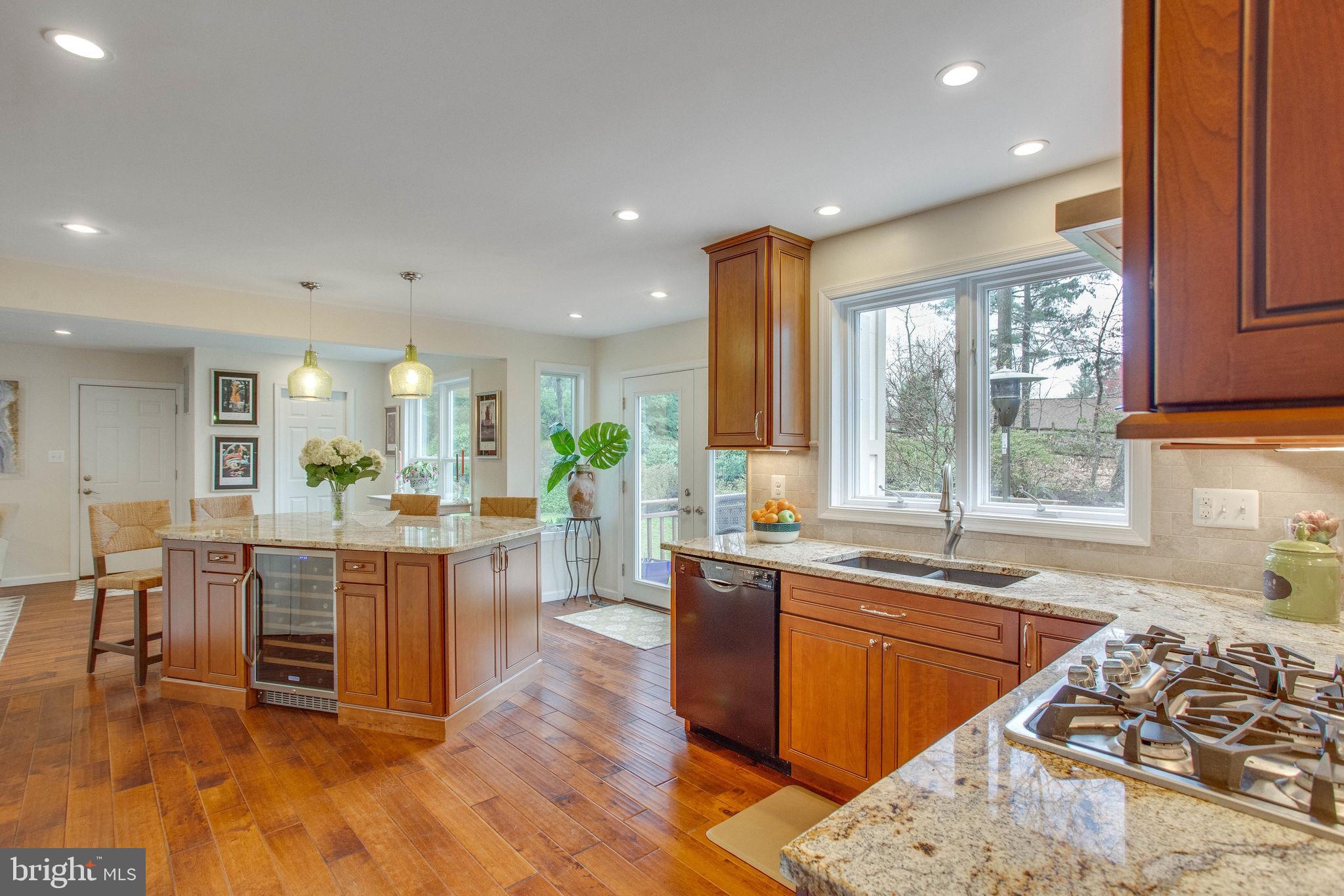 9027 Edgepark Road Vienna, VA 22182 - Photo 11 of 77 Gorgeous wide-plank distressed hardwoods