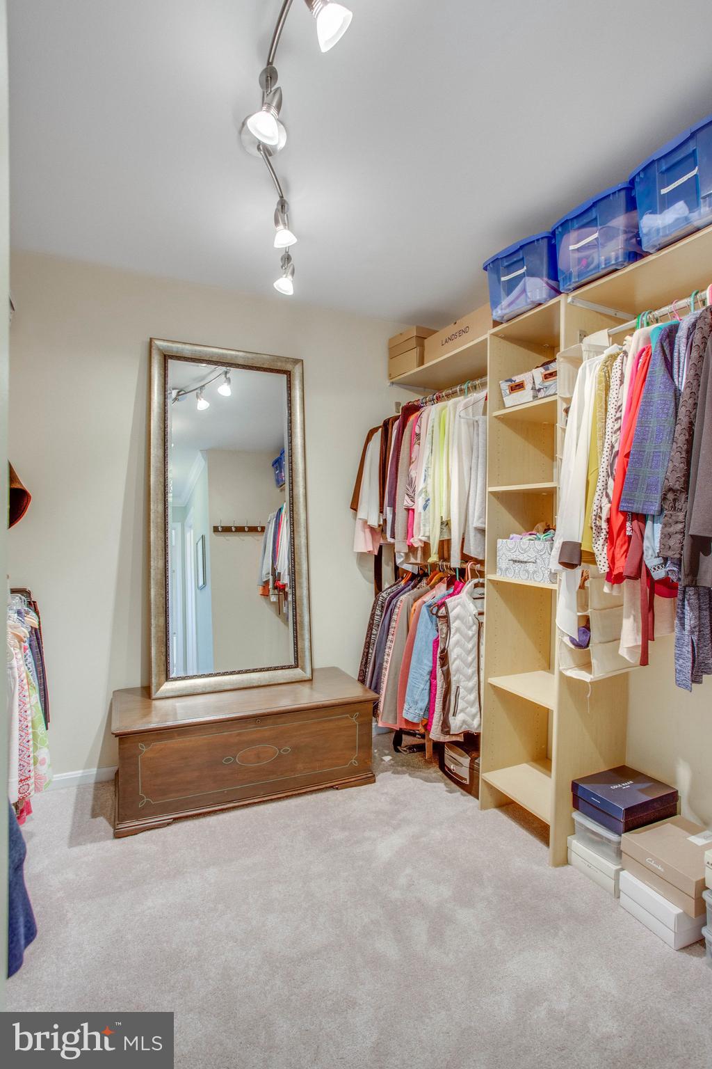 9027 Edgepark Road Vienna, VA 22182 - Photo 34 of 77 Gallery Image 34