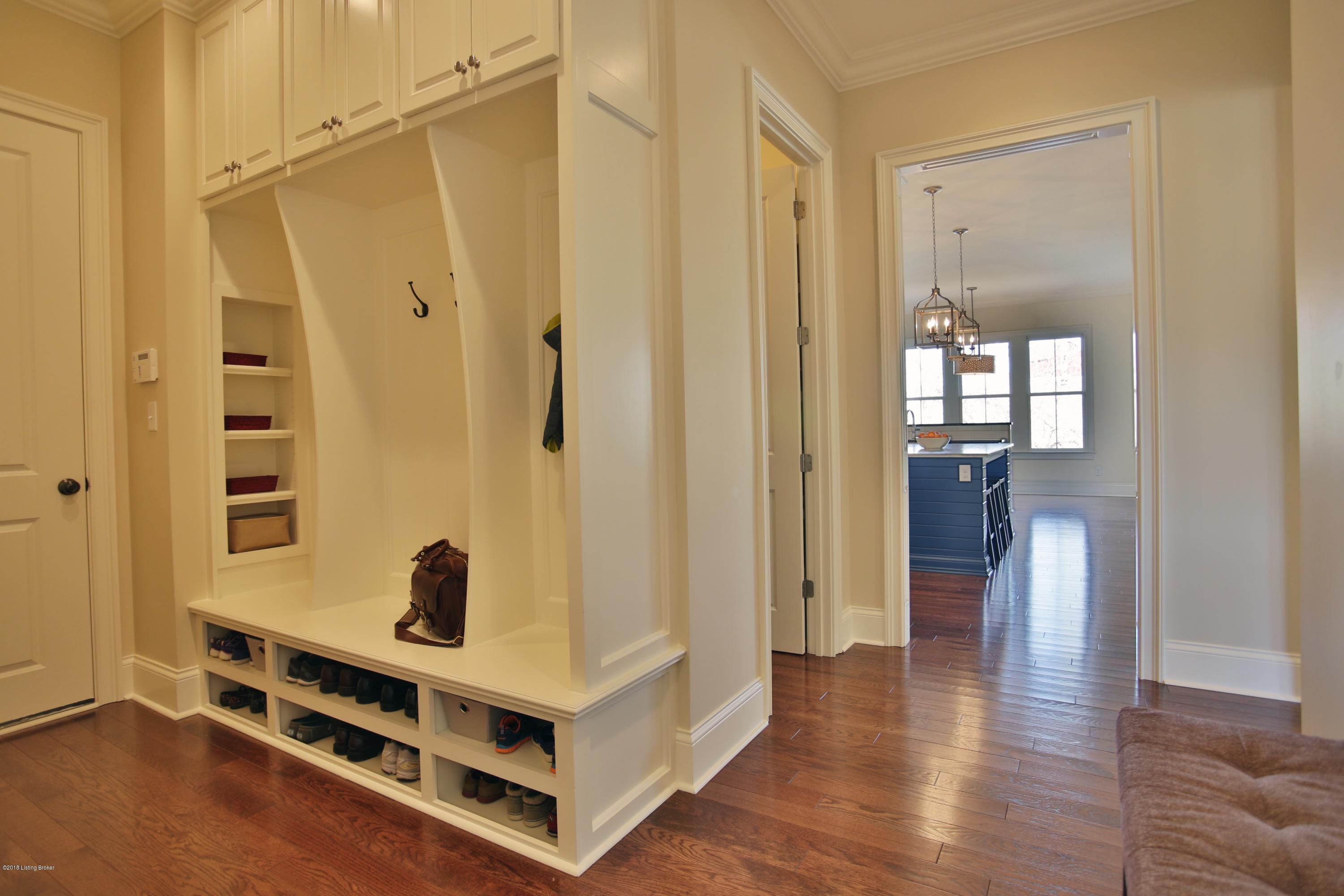 6714 Regal Road Louisville, KY 40222 - Photo 15 of 49 Mud room