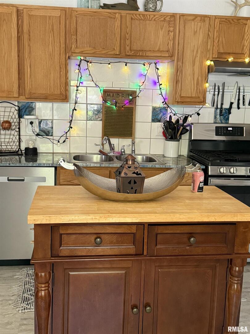 204 West Gelston Street Valier, IL 62891 - Photo 23 of 40