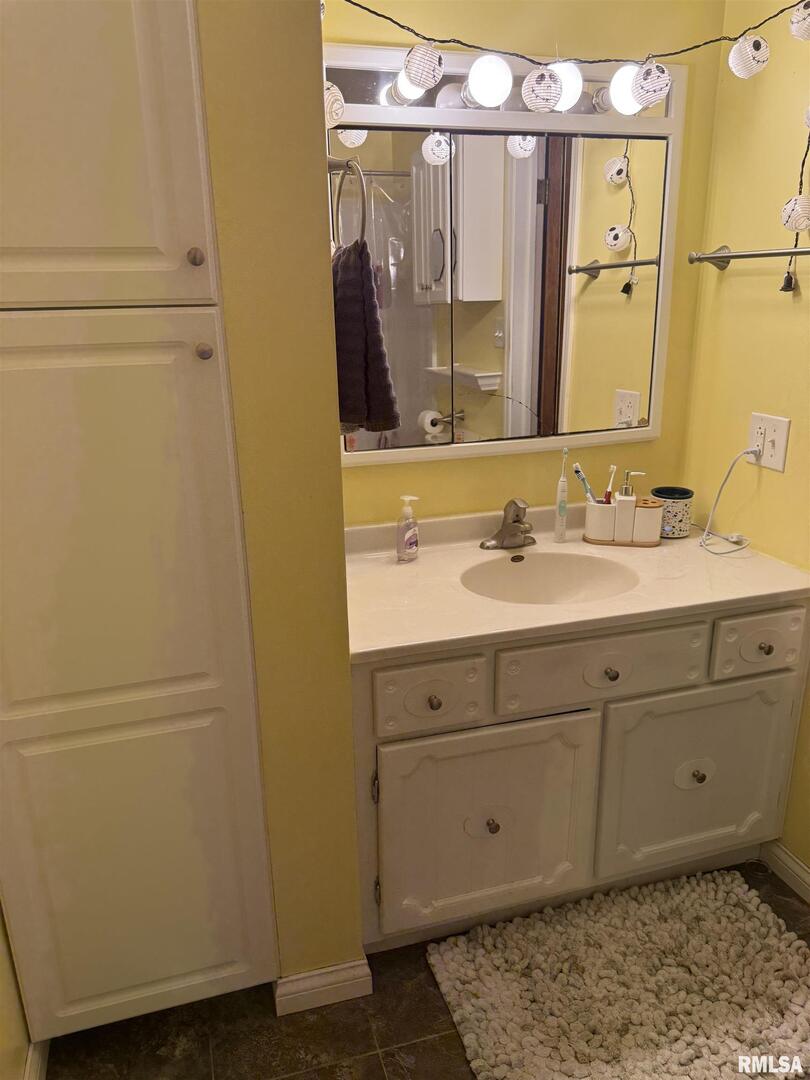 204 West Gelston Street Valier, IL 62891 - Photo 33 of 40