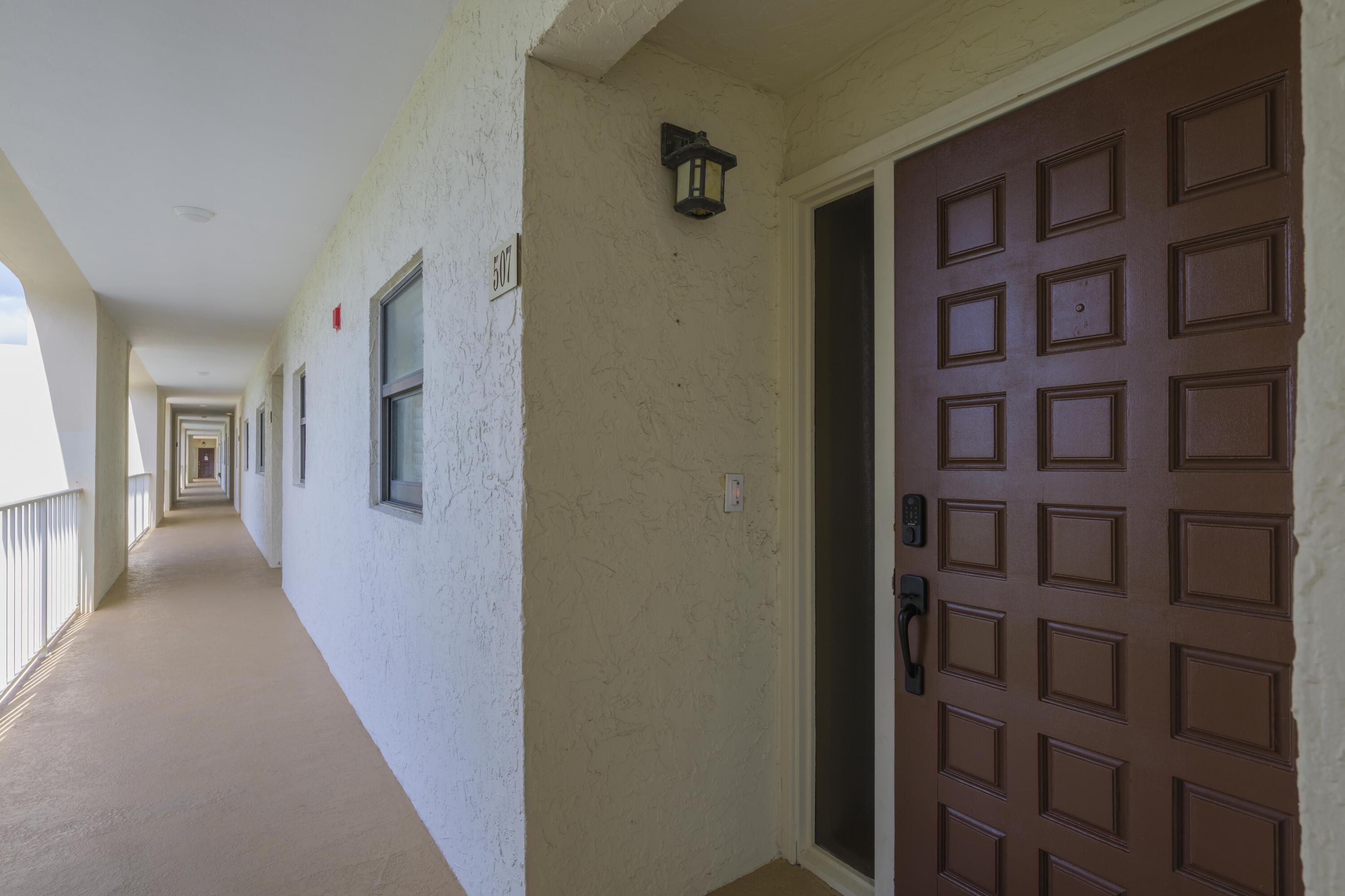 200 Intracoastal Place, Unit 507 Jupiter, FL 33469 - Photo 28 of 31 Slide 28