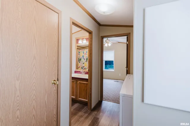 $90,000 | 405 West Vermont Street, Carterville, IL 62918