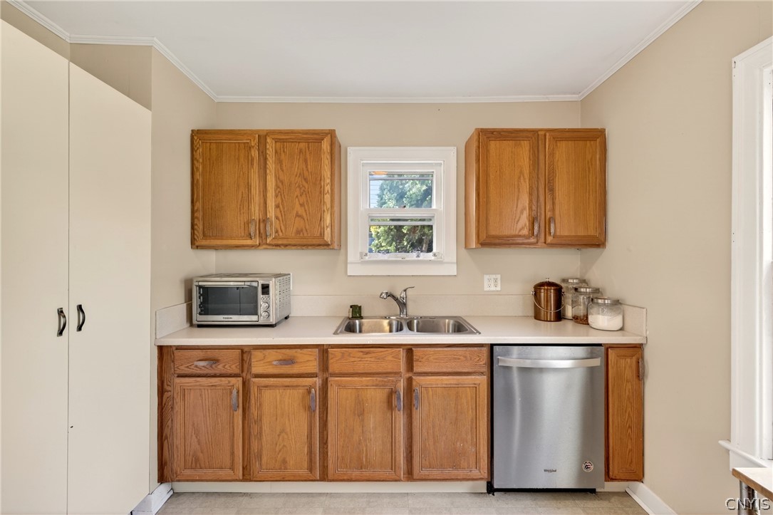 305 Newcastle Road Geddes, NY 13219 - Photo 4 of 29 Kitchen