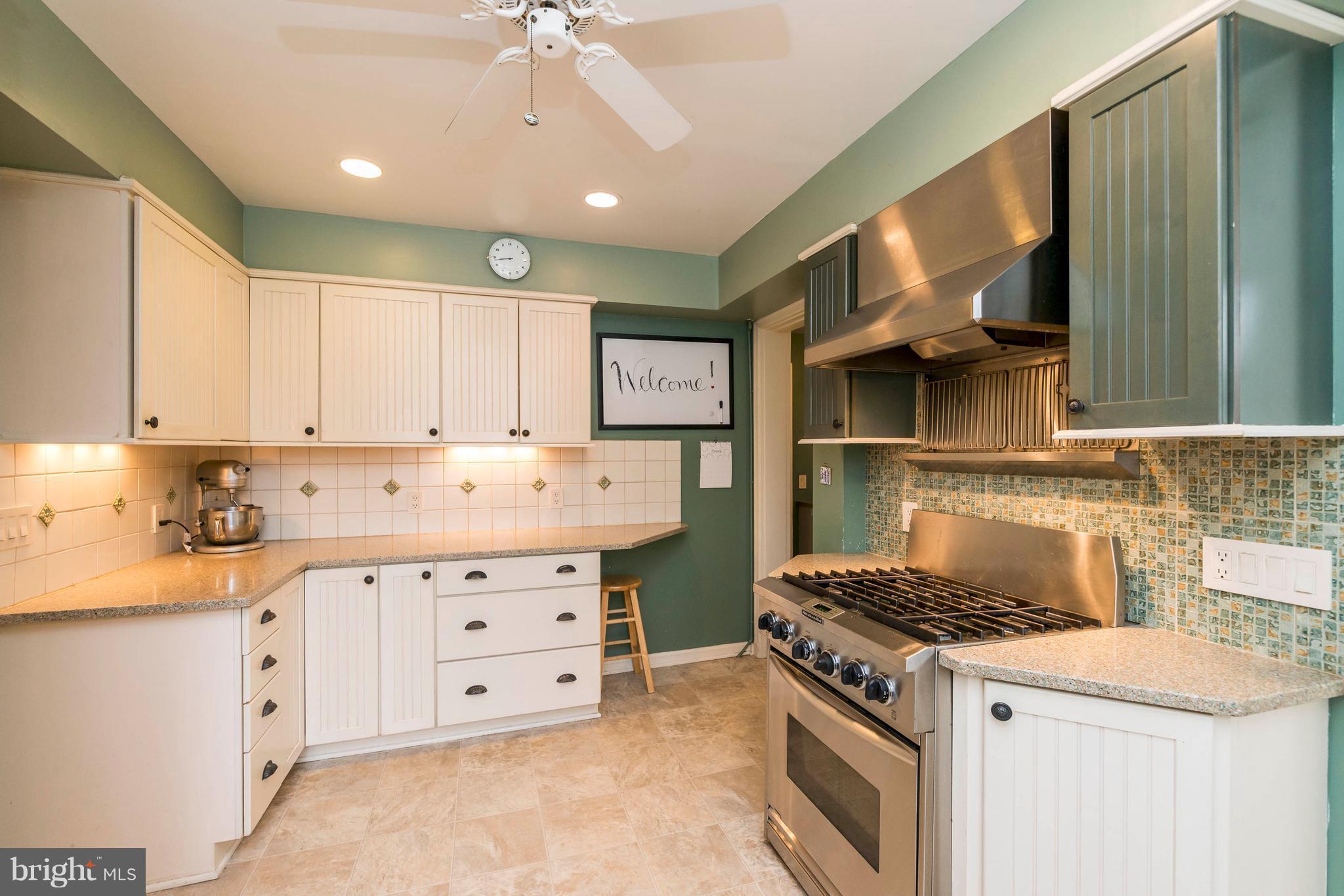 222 Woodlawn Road Baltimore, MD 21210 - Photo 11 of 30 Kitchen