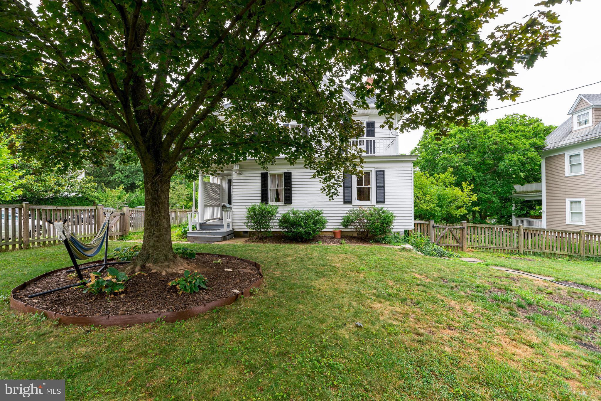 222 Woodlawn Road Baltimore, MD 21210 - Photo 29 of 30 Side Yard/Corner Lot