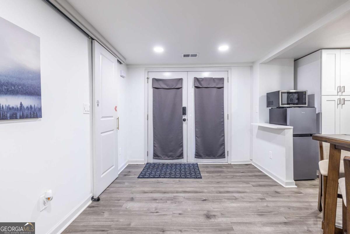 1122 Elaine Drive, Unit B Forest Park, GA 30297 - Photo 14 of 37