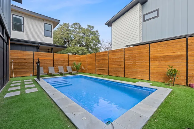 a view of outdoor space