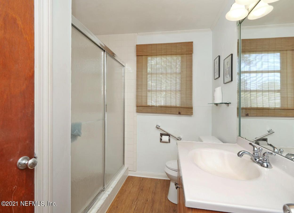 1781 Faye Road Jacksonville, FL 32218 - Photo 19 of 30 Bathroom