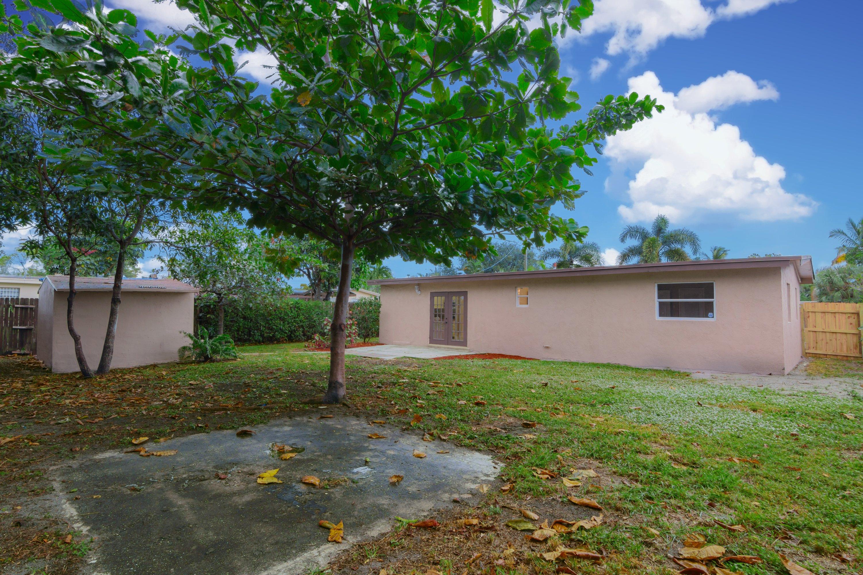 2285 Rue Road West Palm Beach, FL 33415 - Photo 21 of 21 Backyard_2