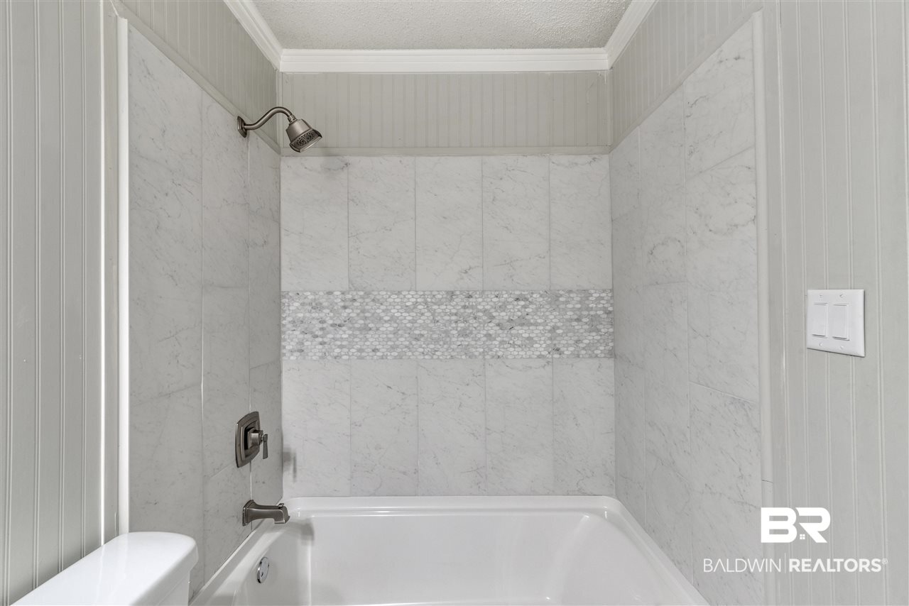 333 Ridgewood Drive Daphne, AL 36526 - Photo 20 of 29