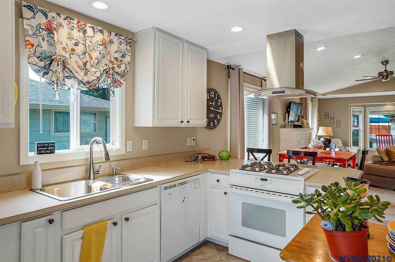 3898 Lone Oak Road Southeast Salem, OR 97302 - Photo 16 of 26 Gallery Image 16