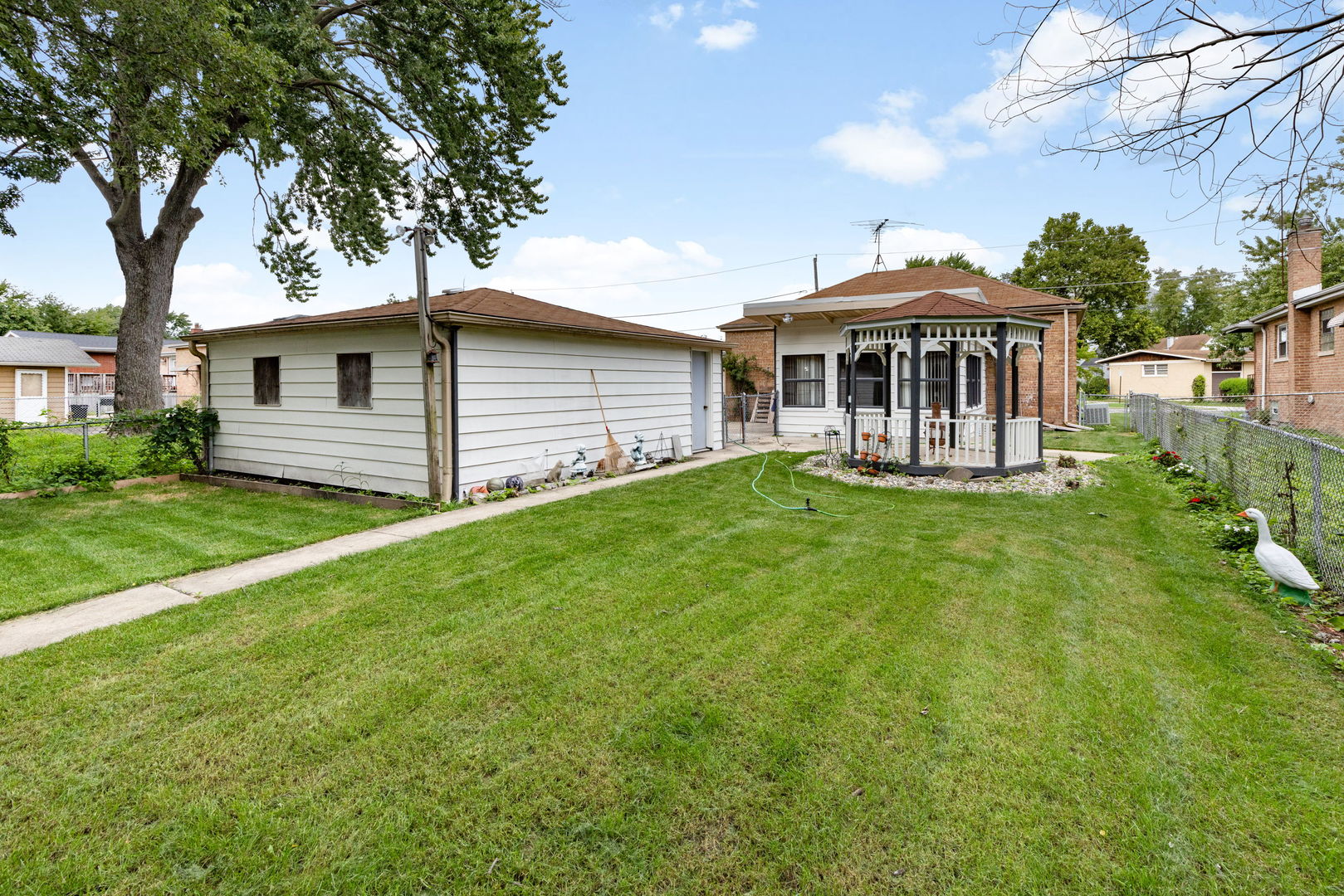 360 Streamside Drive Harvey, IL 60426 - Photo 17 of 24