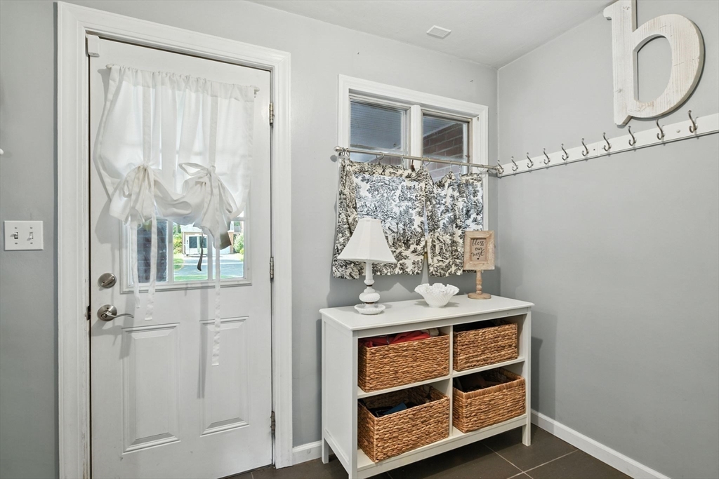 35 Plymouth Road Longmeadow, MA 01106 - Photo 16 of 41