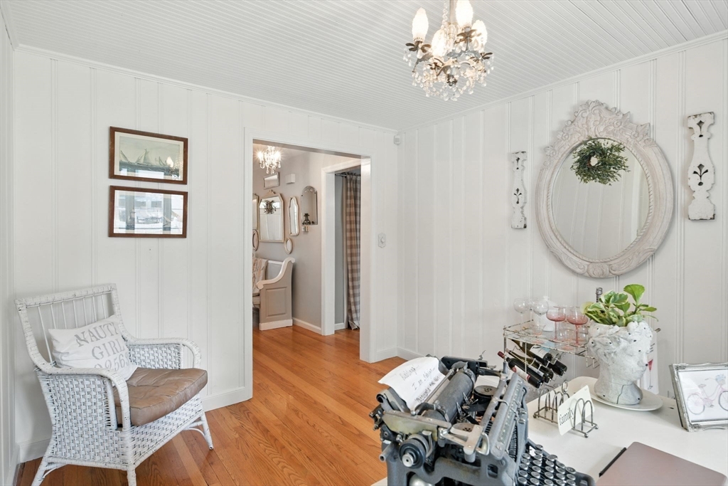 35 Plymouth Road Longmeadow, MA 01106 - Photo 18 of 41 a living room with furniture flowerpot and a mirror