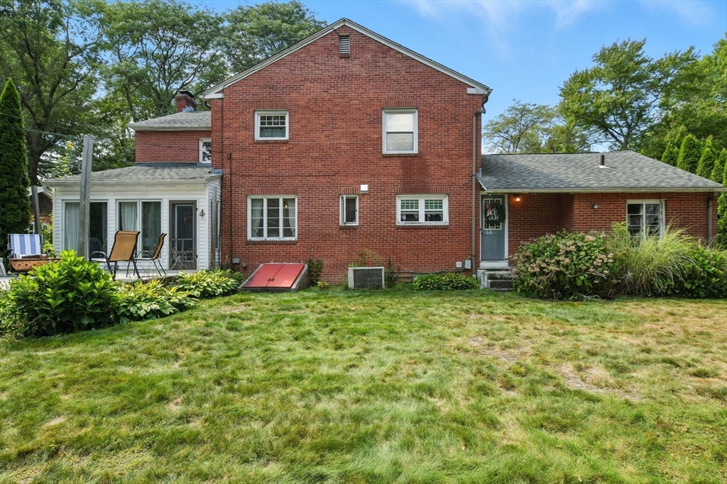 35 Plymouth Road Longmeadow, MA 01106 - Photo 37 of 41 a front view of a house with garden
