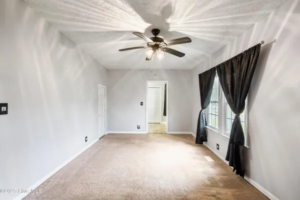 $200,000 | 705 6th Street, Maysville, NC 28555