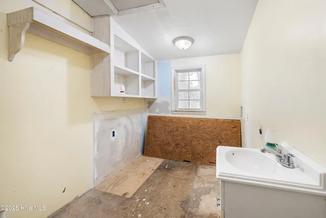 $225,000 | 705 6th Street, Maysville, NC 28555