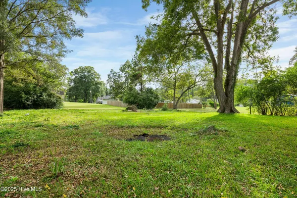 $200,000 | 705 6th Street, Maysville, NC 28555