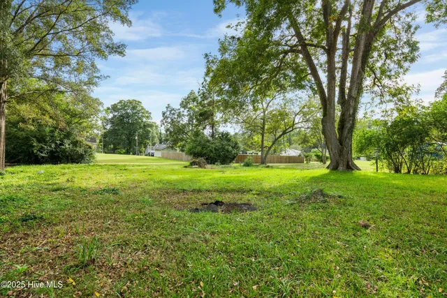 $225,000 | 705 6th Street, Maysville, NC 28555