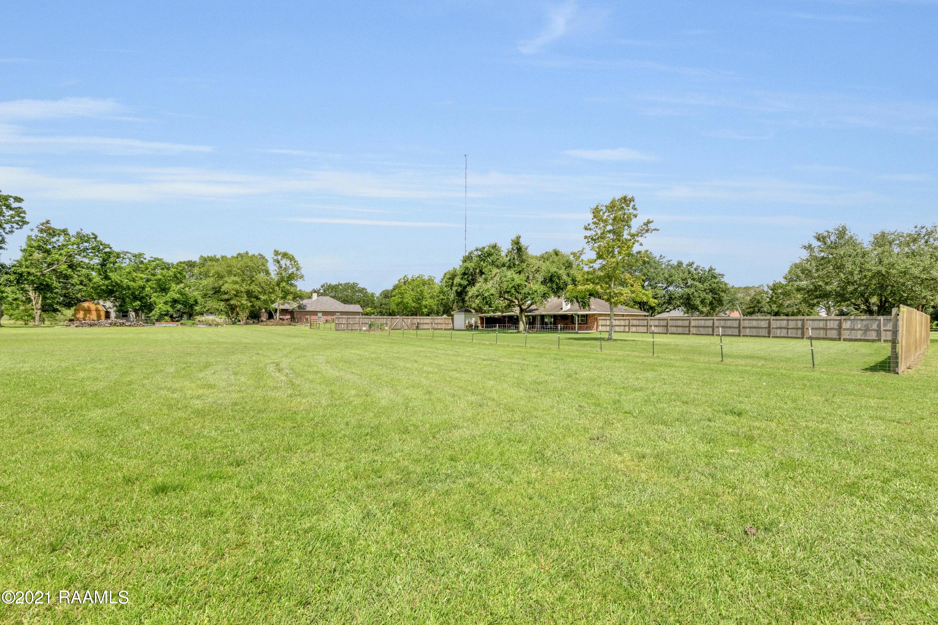 121 Little Farms Road Youngsville, LA 70592 - Photo 13 of 50 Gallery Image 13