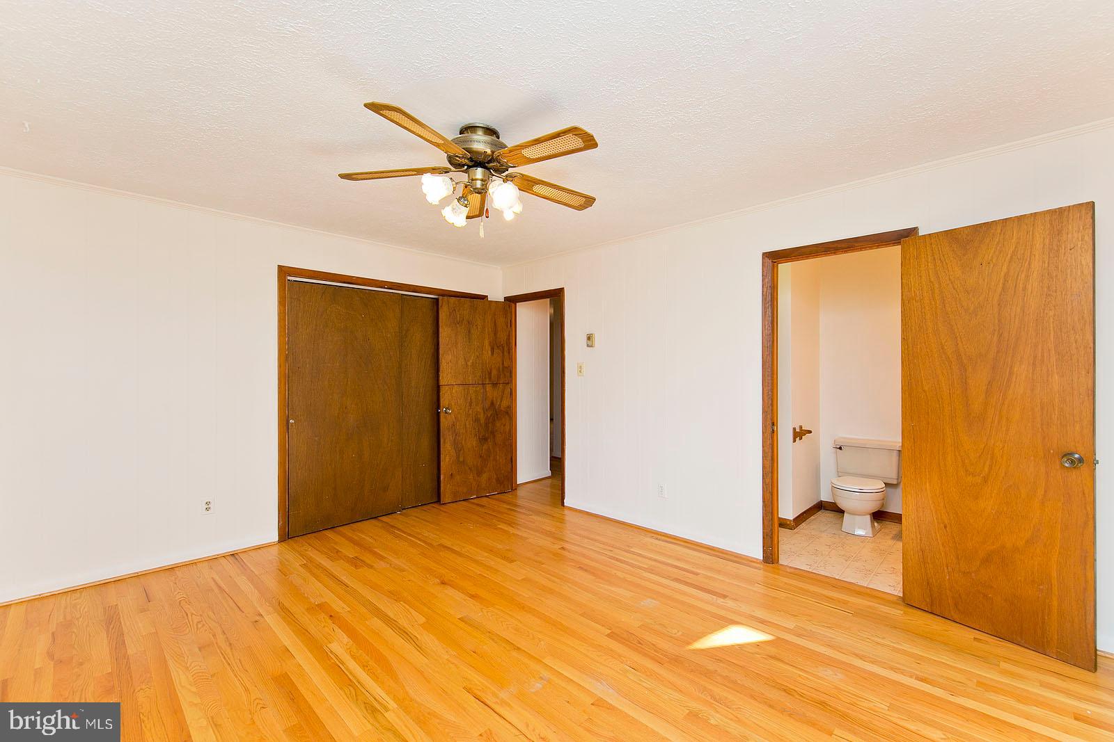 3680 Green Spring Road Winchester, VA 22603 - Photo 22 of 41 Main Floor Master