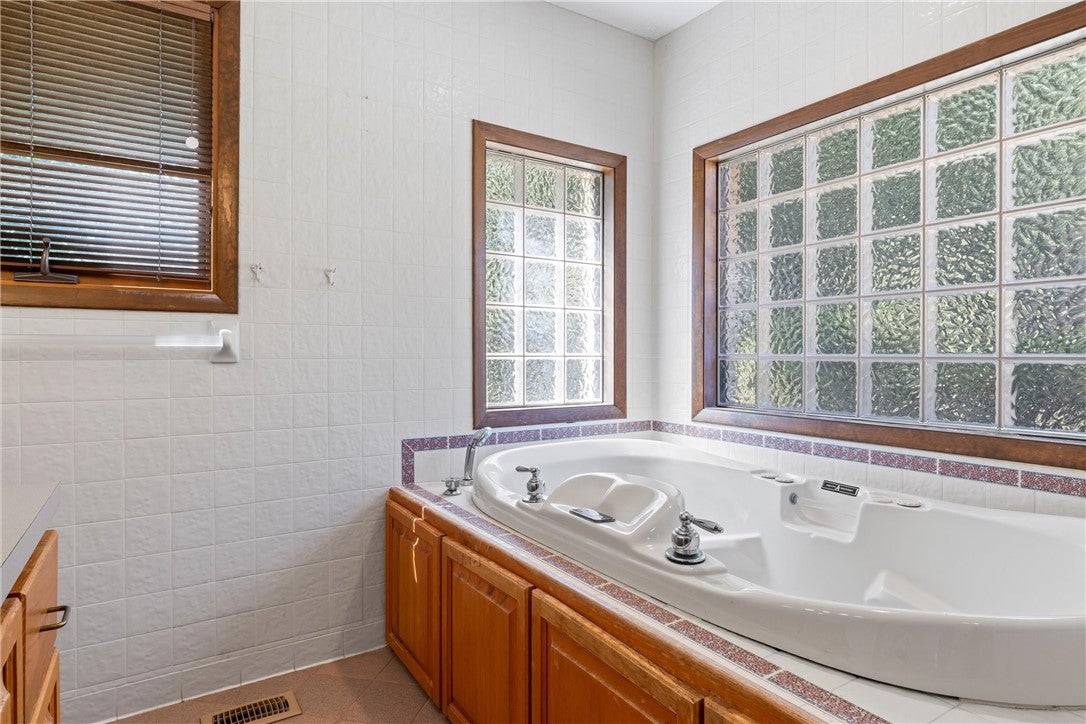 1224 Old Mill Road Auburn, AL 36830 - Photo 19 of 23 Primary Bathroom