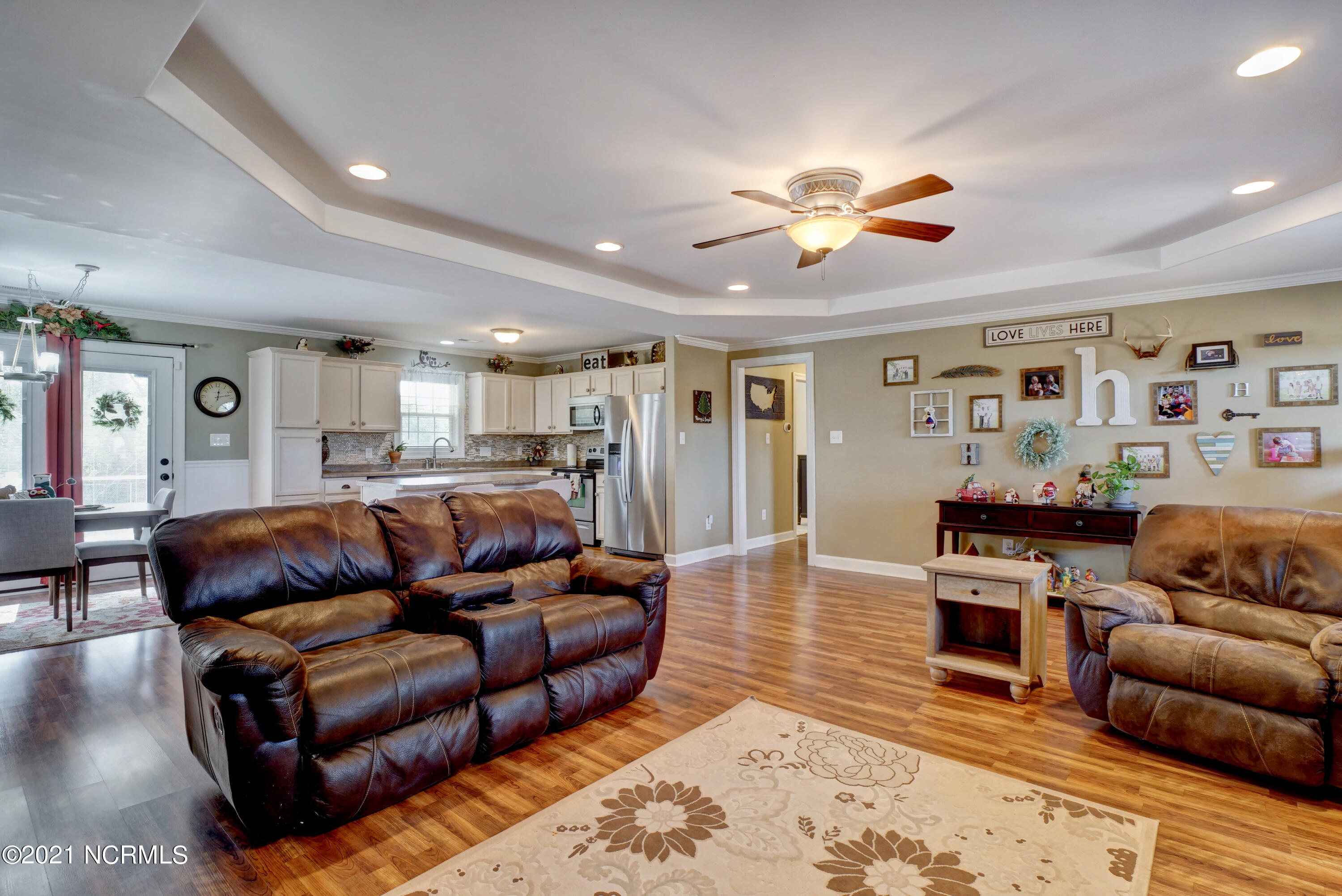 273 Richlands Loop Road Richlands, NC 28574 - Photo 8 of 37 008_p7499655_56_57_58_59_60_61