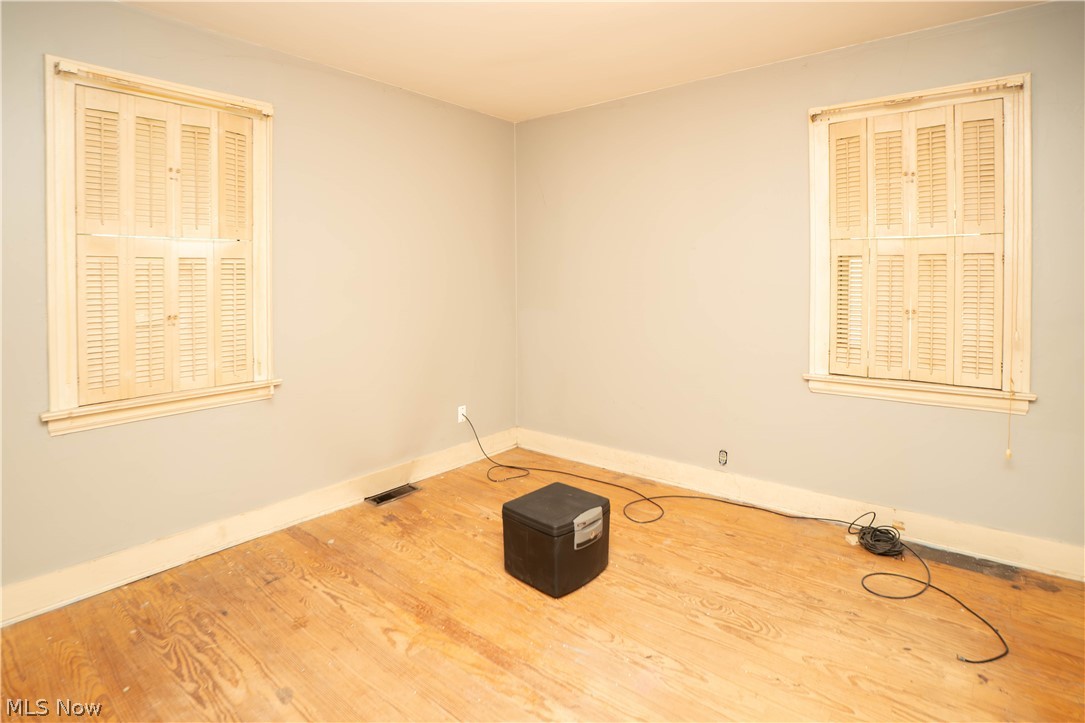 522 Massillon Road Akron, OH 44306 - Photo 14 of 27 Bedroom 2